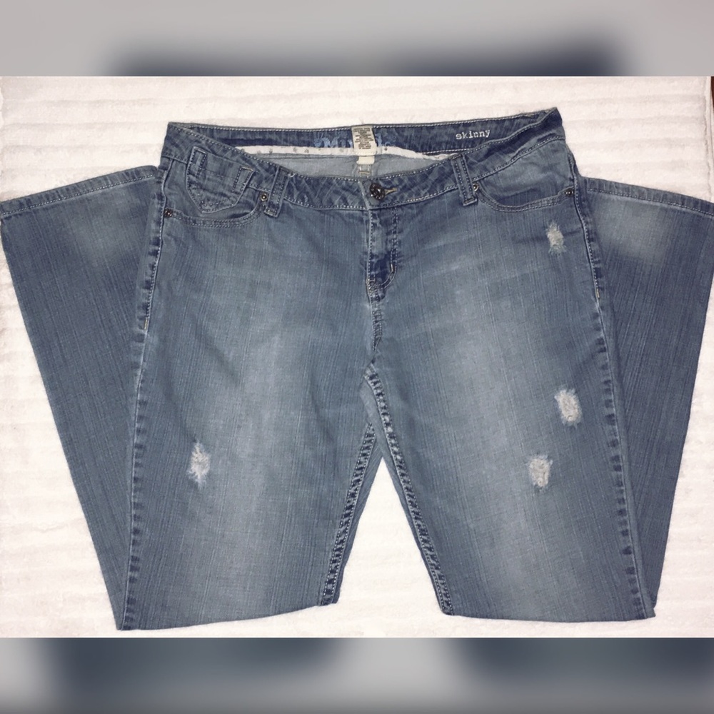 Distressed Skinny Jeans